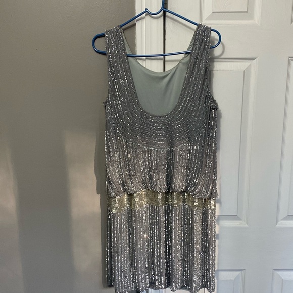 Dress - Picture 1 of 7